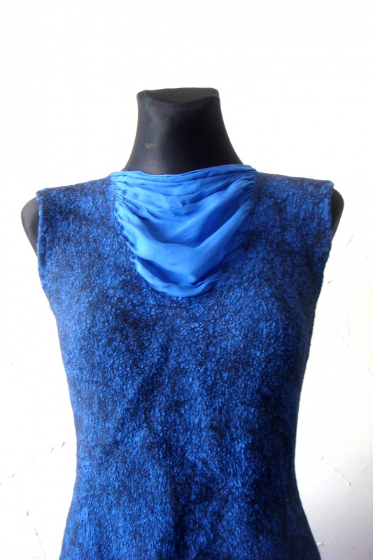 Felted merino wool velvet dress picture no. 2
