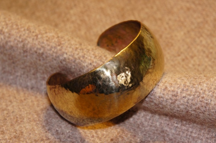 Brass bracelet (cover)