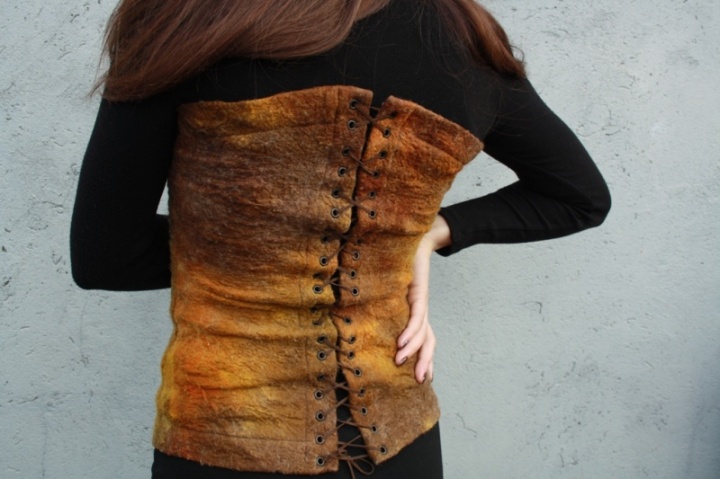 Steampunk inspired corset felting processes picture no. 2