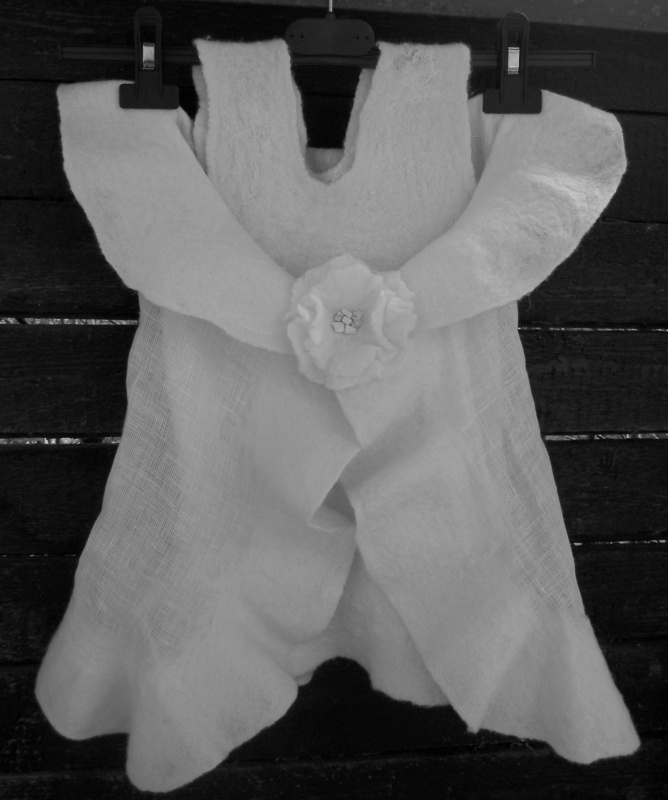 Set in baptism girl