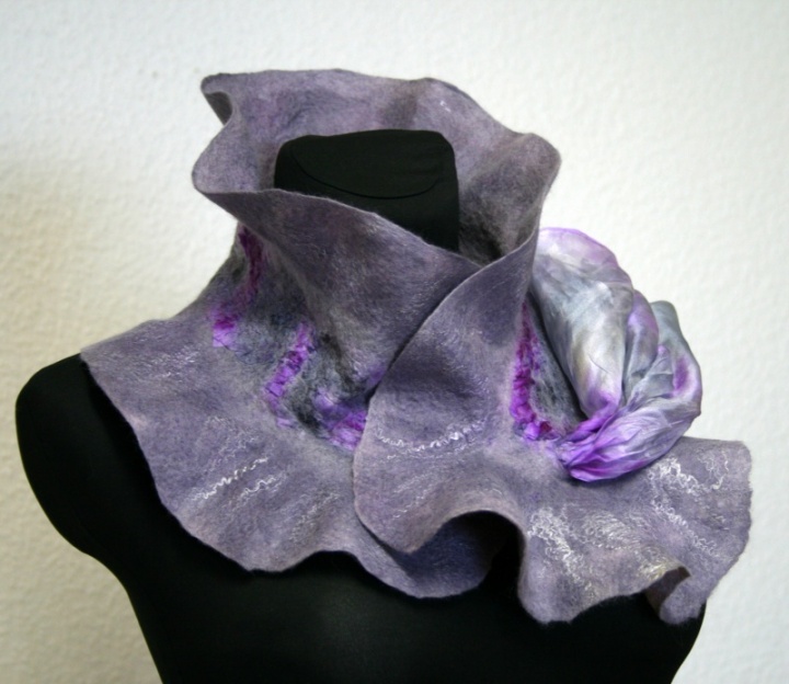 Scarf " violet gray " picture no. 3
