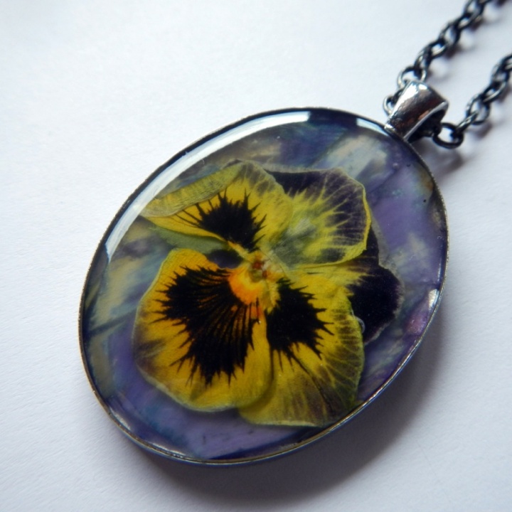 Pendants " Orphan violet " picture no. 2