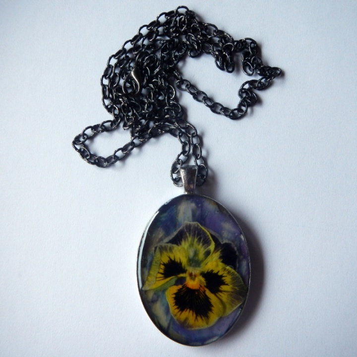 Pendants " Orphan violet " picture no. 3