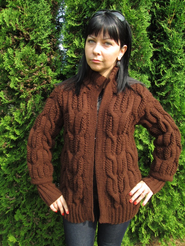 sweater with riesinemis