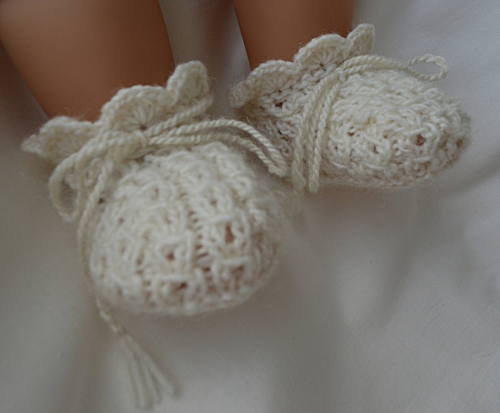 white shoes picture no. 2