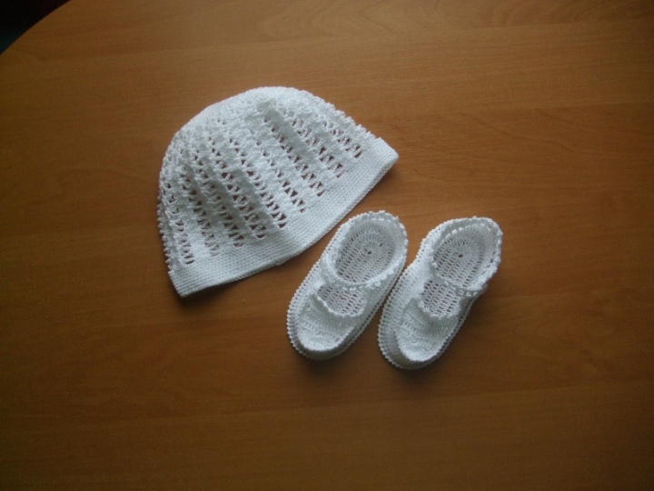Kepuryte and shoes boy