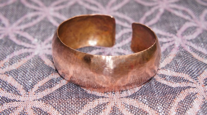 The copper bracelet (cover)
