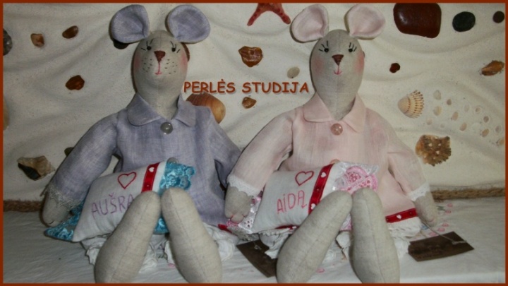 Linen mice