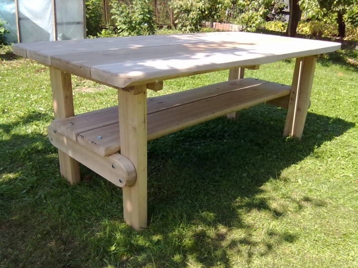 Outdoor baldai- Ash table