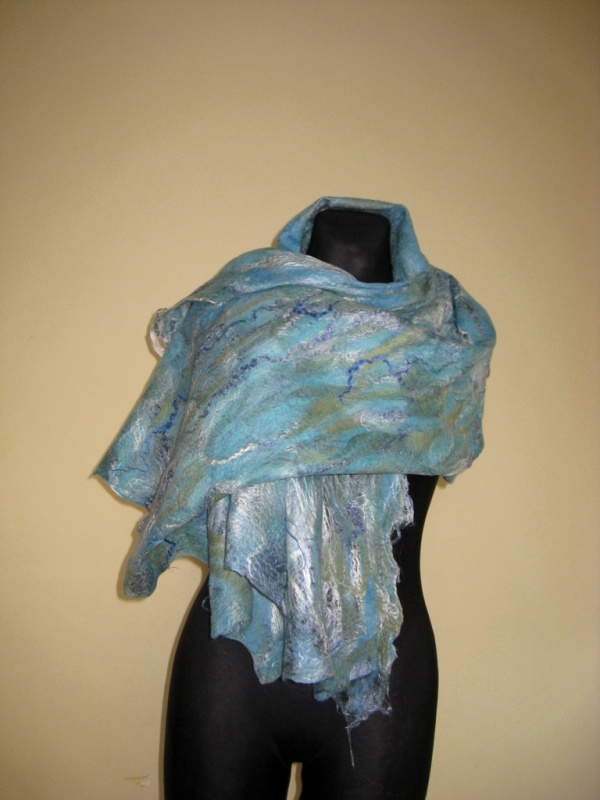 Scarf-mantle picture no. 3