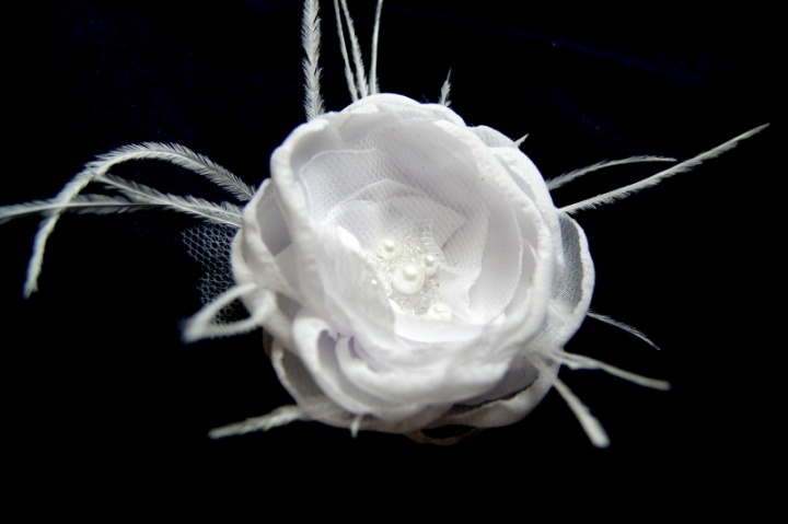 White flower bride picture no. 2