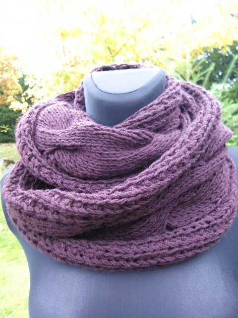 Chocolate snood picture no. 2