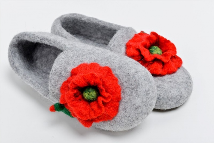Gray with poppy picture no. 3