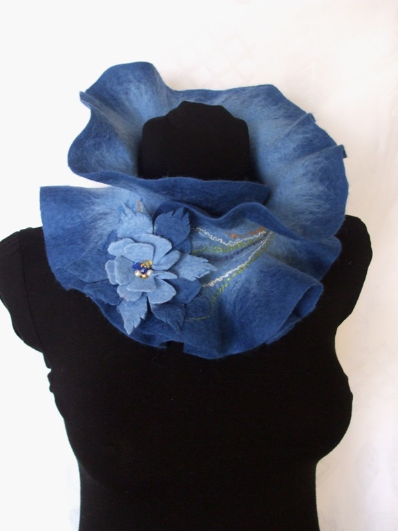 Blue scarf picture no. 2