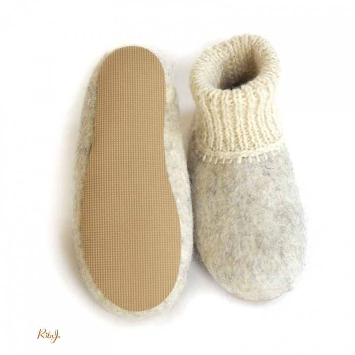 Natural wool slippers / wool boots picture no. 3