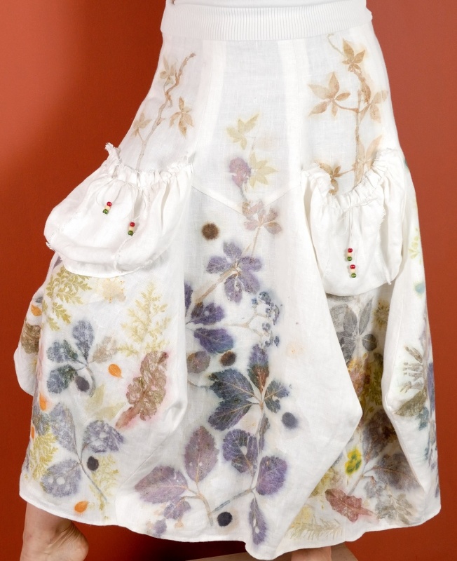 linen skirt decorated with floral motifs " & quot meadow;