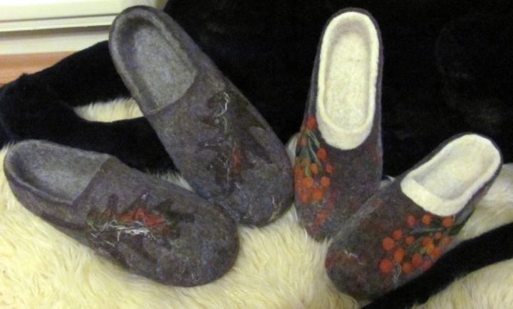 Autumn slippers, size 38 and 43