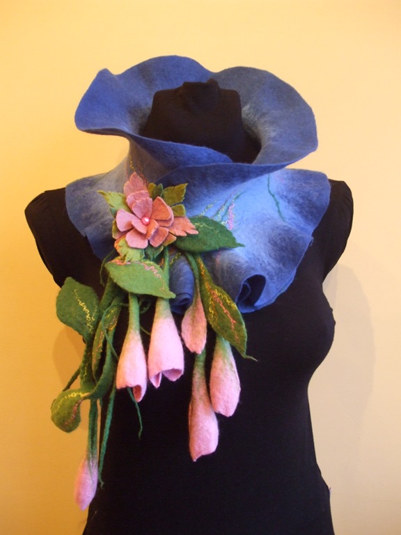 Blue scarf felting processes picture no. 3