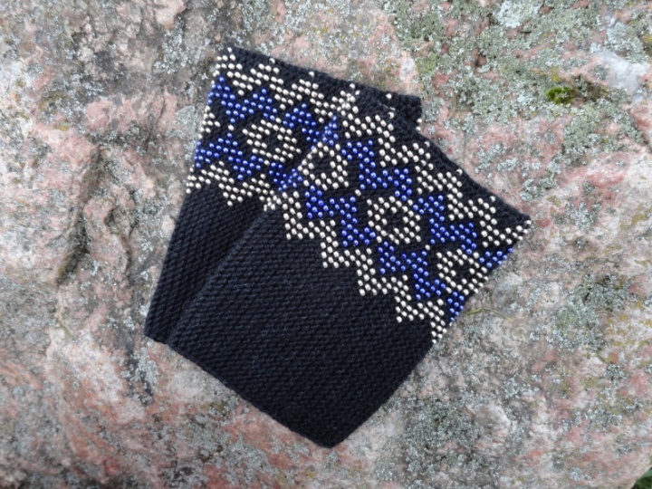 black wristlets