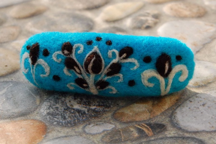 Turquoise brooch
