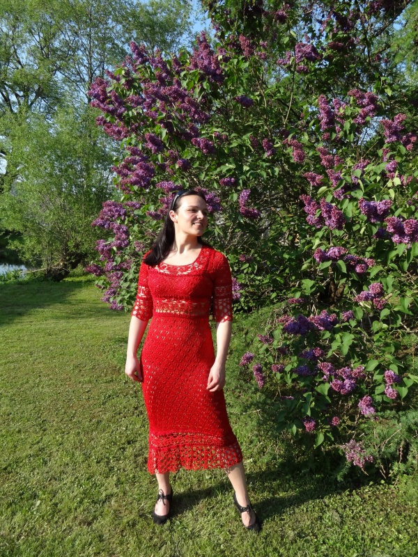 Bright red long dress picture no. 2