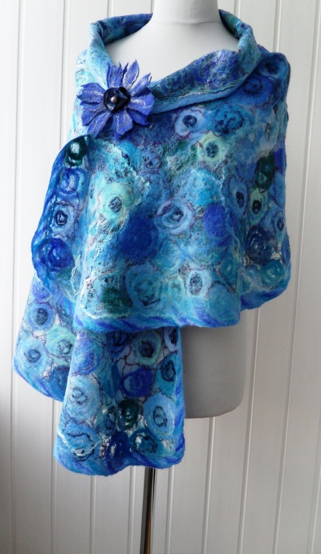 Turquoise with blue - felting processes country picture no. 2