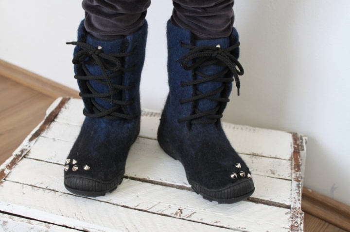 Stylish Veltinukai " With studs "