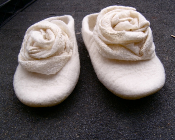 Feminine slippers picture no. 2