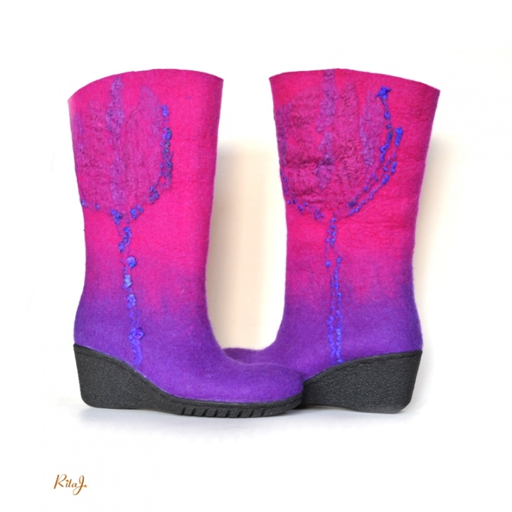Felt boots VIOLA / Felted shoes