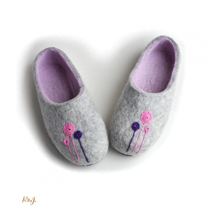Felt slippers / felted slippers Blum