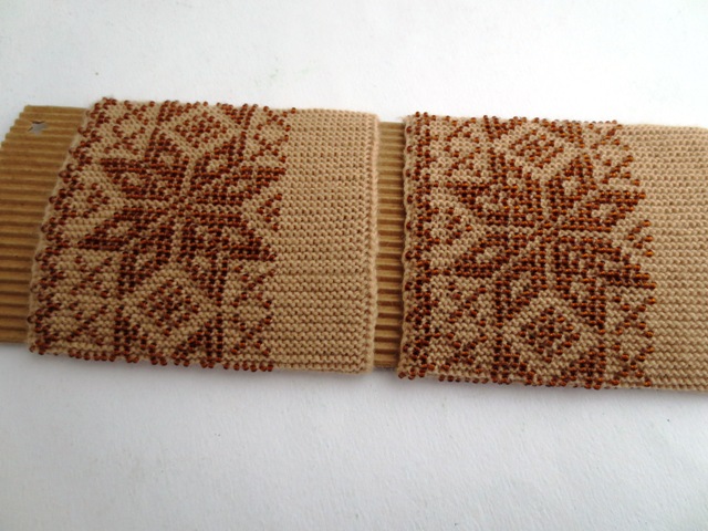 Brown wristlets picture no. 2