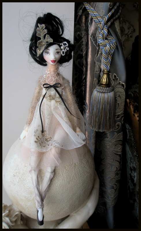 Copyright Fiona doll picture no. 3