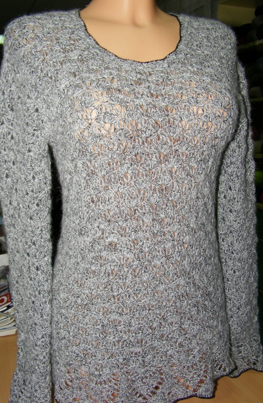 Silver-colored blouse with liureksu picture no. 2