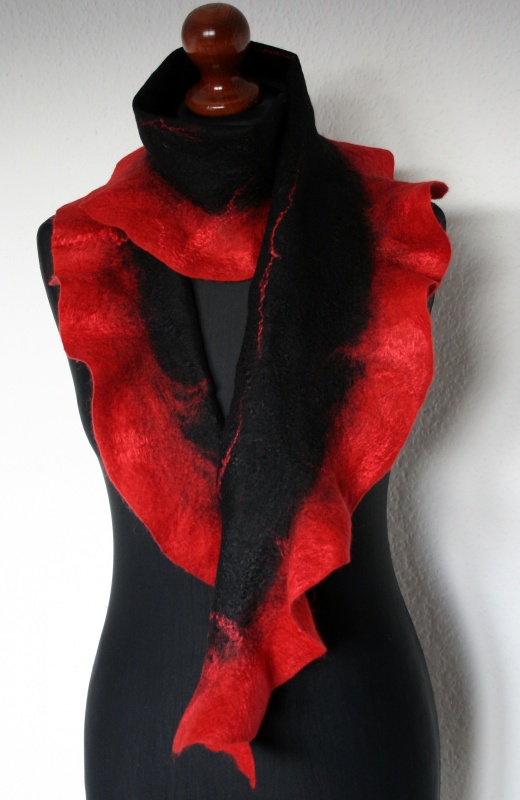 Scarf " The poppy " picture no. 2