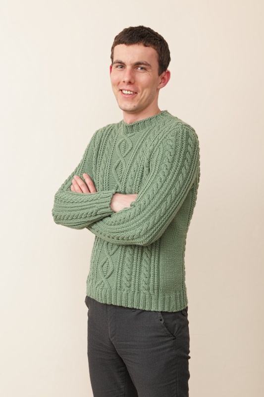 Greenish masculine sweater