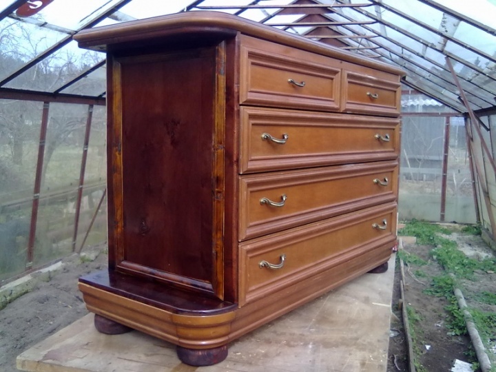 Restored ITALISKA chest of drawers.