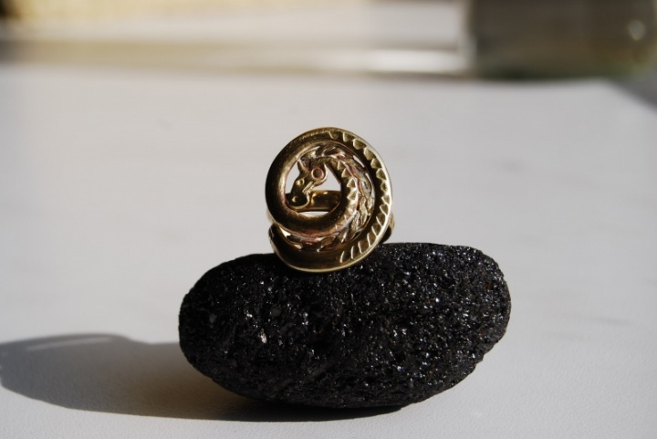 Brass flower horse picture no. 2