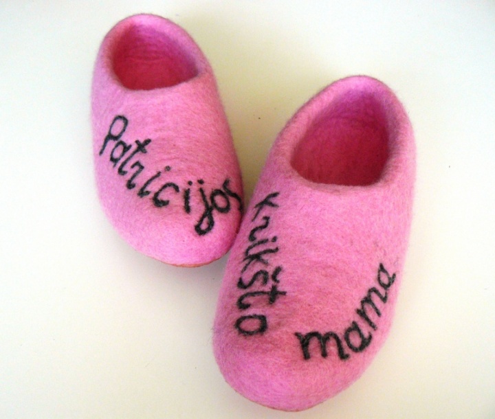 Slippers christenings picture no. 2