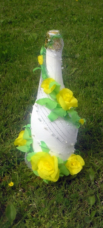 Bottle decorated wedding