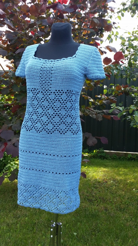 Crocheted blue dress picture no. 3
