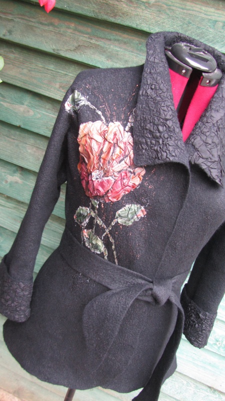 Lightweight, thin jacket felting processes picture no. 3