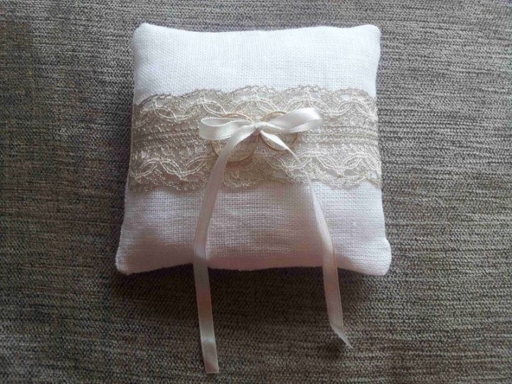 Wedding ring cushion picture no. 2