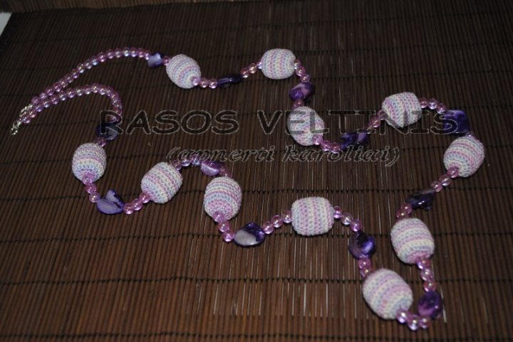 Apnerti wooden necklace picture no. 3
