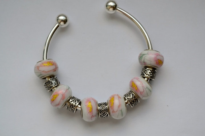 Bracelet from Pandora beads 2