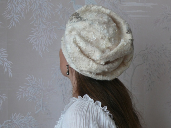 Female hat. picture no. 2