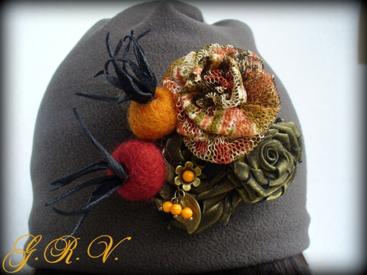 Stylish brooch " Fall & quot breath;