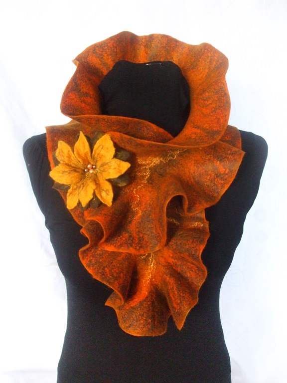 Brown orange scarf felting processes picture no. 2