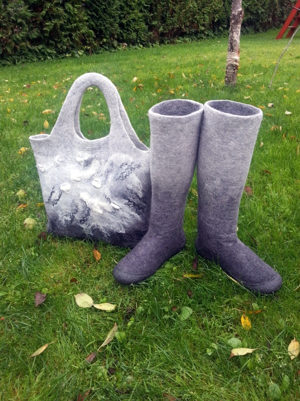 Gray felted picture no. 2