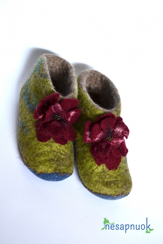Felt shoes