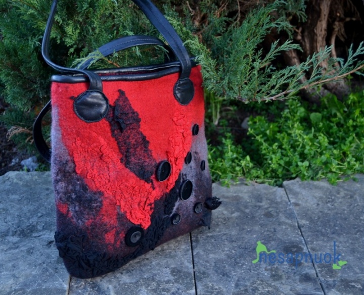 Felted handbag with leather handles